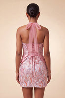 Laden Sie das Bild in den Galerie-Viewer, Lila Halterhals Bodycon Pailletten Kurzes Homecoming-Kleid mit Schnürung hinten