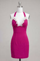 Laden Sie das Bild in den Galerie-Viewer, Fuchsia Bodycon Neckholderhals Rüschen Schnürung Rücken Kurzes Abendkleid mit Perlen