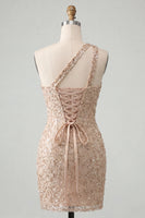 Laden Sie das Bild in den Galerie-Viewer, Champagner-Bodycon mit einer Schulter Schnürung-Back-Homecoming-Kleid mit Pailletten