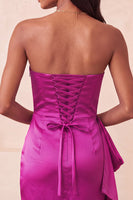 Laden Sie das Bild in den Galerie-Viewer, Satin königsblaues, trägerloses Bodycon mit Schnürung hinten mit Perlen, gerafftes Homecoming-Kleid mit Schärpe