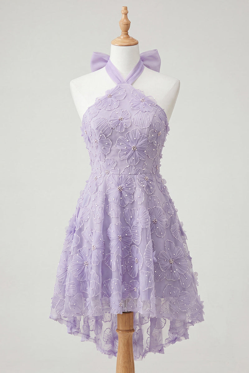 Laden Sie das Bild in den Galerie-Viewer, Fliederfarbener Halterhals A-Linie Perlen, blumiges High-Low-Homecoming-Kleid mit Spitze auf dem Rücken