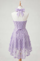 Laden Sie das Bild in den Galerie-Viewer, Fliederfarbener Halterhals A-Linie Perlen, blumiges High-Low-Homecoming-Kleid mit Spitze auf dem Rücken