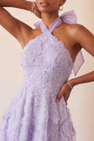 Laden Sie das Bild in den Galerie-Viewer, Fliederfarbener Halterhals A-Linie Perlen, blumiges High-Low-Homecoming-Kleid mit Spitze auf dem Rücken