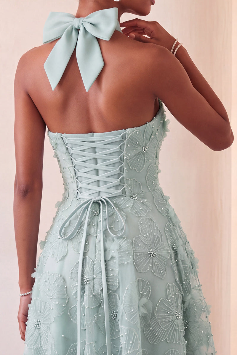 Laden Sie das Bild in den Galerie-Viewer, Fliederfarbener Halterhals A-Linie Perlen, blumiges High-Low-Homecoming-Kleid mit Spitze auf dem Rücken