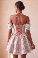 Laden Sie das Bild in den Galerie-Viewer, Hellrosa Halterhals-A-Linien-Korsett Jacquard-Blumen-Homecoming-Kleid mit Spitze auf dem Rücken