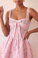 Laden Sie das Bild in den Galerie-Viewer, A-Linie hellviolettes quadratisches Korsett, Jacquard-Spitzen-Rücken-Perlen-Homecoming-Kleid