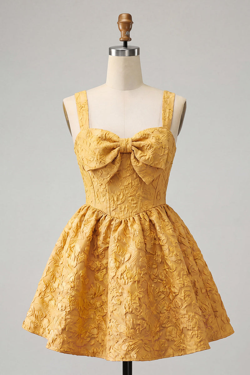 Laden Sie das Bild in den Galerie-Viewer, A-Linie Jacquard Gelbes Blumenspitzen-Heimkehrkleid mit Schleife