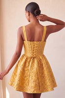 Laden Sie das Bild in den Galerie-Viewer, A-Linie Jacquard Gelbes Blumenspitzen-Heimkehrkleid mit Schleife