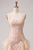 Laden Sie das Bild in den Galerie-Viewer, Champagner-Jacquard-Eckhals Spitzen-Rücken, enges Homecoming-Kleid mit Rüschen