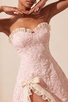 Laden Sie das Bild in den Galerie-Viewer, Sweetheart Yellow Jacquard A-Line Rüschen-Back-Homecoming-Kleid mit Schlitz