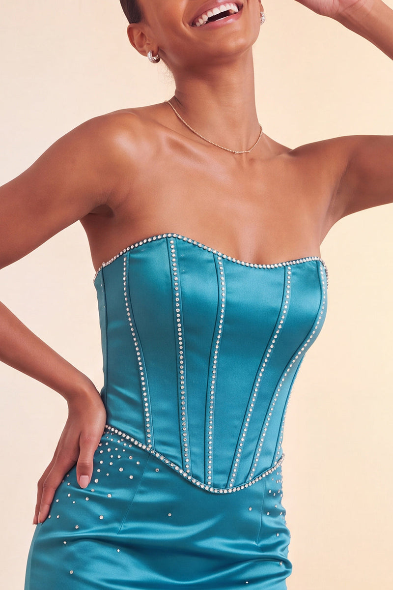 Laden Sie das Bild in den Galerie-Viewer, Trägerloses Bodycon Lake Blue Perlen-Kurzes Homecoming-Kleid mit Rüschen