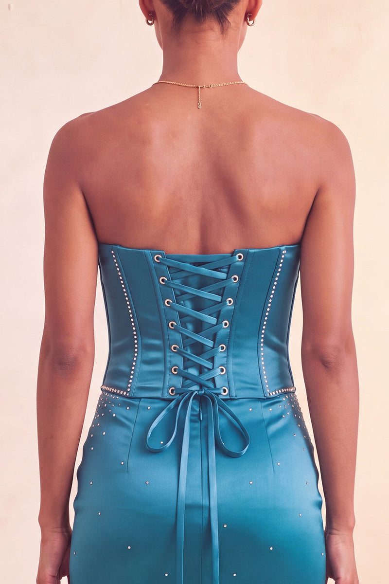 Laden Sie das Bild in den Galerie-Viewer, Trägerloses Bodycon Lake Blue Perlen-Kurzes Homecoming-Kleid mit Rüschen