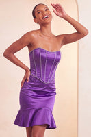 Laden Sie das Bild in den Galerie-Viewer, Trägerloses Bodycon Lake Blue Perlen-Kurzes Homecoming-Kleid mit Rüschen