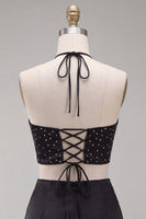 Laden Sie das Bild in den Galerie-Viewer, Schwarzes Neckholder-Cut-Out-Mini-Homecoming-Kleid mit Rüschen