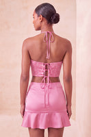 Laden Sie das Bild in den Galerie-Viewer, Schwarzes Neckholder-Cut-Out-Mini-Homecoming-Kleid mit Rüschen