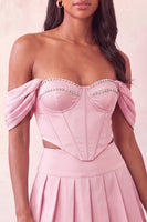 Laden Sie das Bild in den Galerie-Viewer, Off-the-shoulder hellrosa Korsett, plissiertes zweiteiliges Homecoming-Kleid mit Perlen