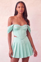Laden Sie das Bild in den Galerie-Viewer, Off-the-shoulder hellrosa Korsett, plissiertes zweiteiliges Homecoming-Kleid mit Perlen