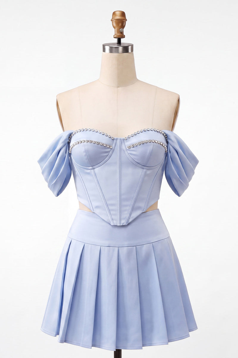 Laden Sie das Bild in den Galerie-Viewer, Off-the-shoulder hellrosa Korsett, plissiertes zweiteiliges Homecoming-Kleid mit Perlen