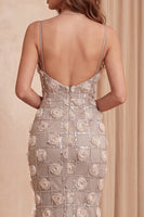 Laden Sie das Bild in den Galerie-Viewer, Champagner-Meerjungfrau-Pailletten Blumen-Spaghettiträger langes Festkleid mit Schlitz