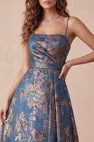 Laden Sie das Bild in den Galerie-Viewer, A-Line Navy Jacquard Floral Spaghetti-Träger mit gerafftem langem Festkleid