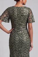 Laden Sie das Bild in den Galerie-Viewer, Glitzerndes marineblaues Meerjungfrauen-Flatterärmel-Pailletten-Midi-Mutter-der-Braut-Kleid mit Schlitz