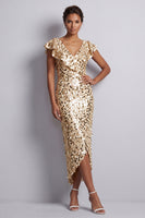 Laden Sie das Bild in den Galerie-Viewer, Meerjungfrauen-Silber-V-Ausschnitt-Asymmetrische Pailletten-Midi-Mutter-der-Braut-Kleid mit Rüschen