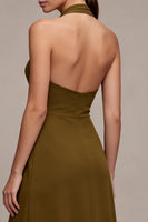 Laden Sie das Bild in den Galerie-Viewer, Chiffon Olive A-Linie Neckholder-Midi-Kleid mit Rüschen