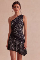 Laden Sie das Bild in den Galerie-Viewer, Eine Schulter geraffte Spitze asymmetrischer Bodycon Kleines weißes Kleid