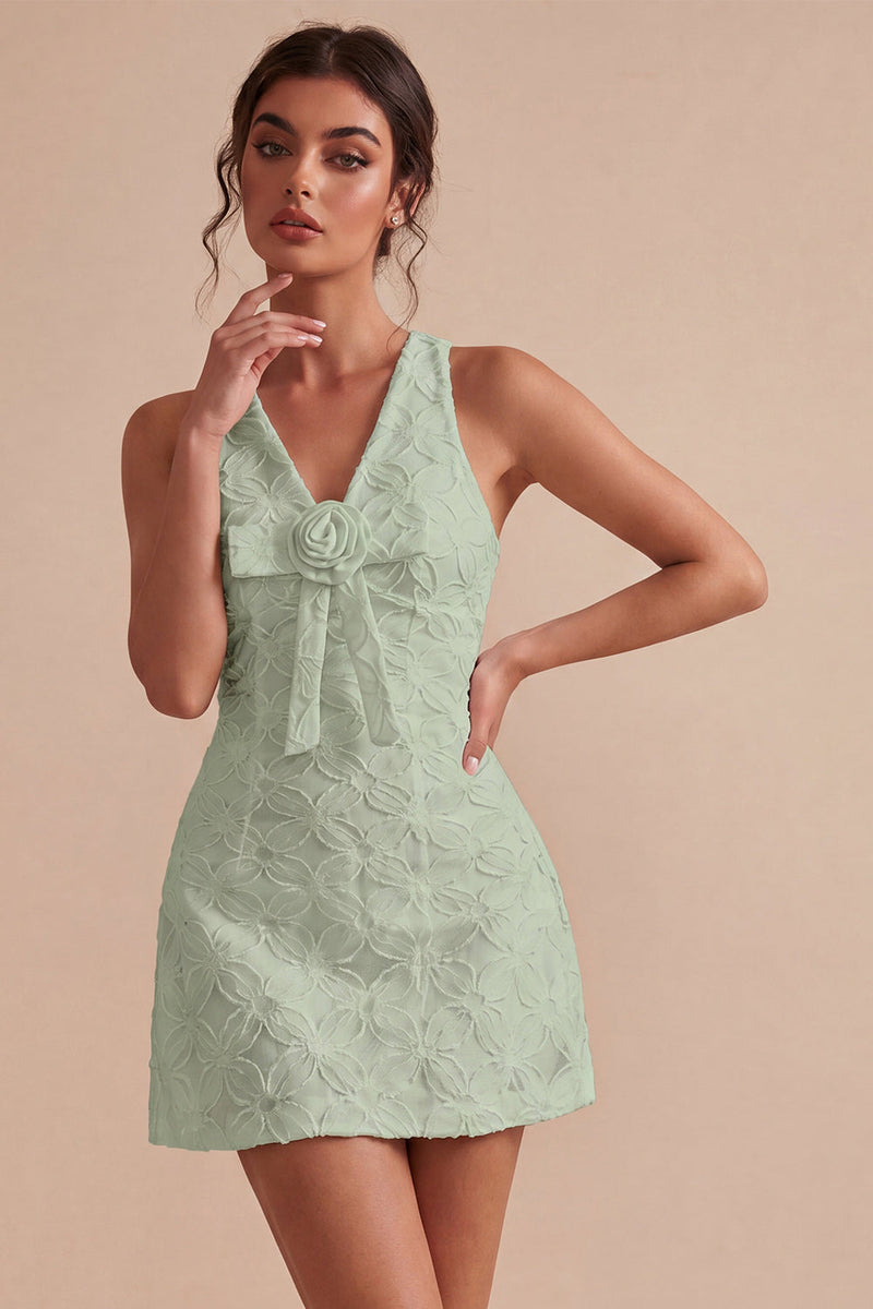 Laden Sie das Bild in den Galerie-Viewer, A-Linie V-Ausschnitt kleines weißes Kleid mit 3D-Blume