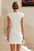 Laden Sie das Bild in den Galerie-Viewer, Rundhals-Bodycon gerafftes kleines weißes Kleid mit Mützenärmeln