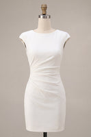 Laden Sie das Bild in den Galerie-Viewer, Rundhals-Bodycon gerafftes kleines weißes Kleid mit Mützenärmeln