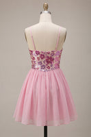Laden Sie das Bild in den Galerie-Viewer, A-Linie pinkes Blumen-Spaghettiträger-Homecoming-Kleid mit Pailletten
