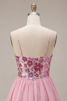 Laden Sie das Bild in den Galerie-Viewer, A-Linie pinkes Blumen-Spaghettiträger-Homecoming-Kleid mit Pailletten