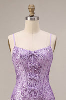 Laden Sie das Bild in den Galerie-Viewer, Pflaumenfarbener Bodycon Spaghettiträger Korsettpailletten Homecoming-Kleid mit Schleife