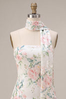 Laden Sie das Bild in den Galerie-Viewer, Glitzerndes weißes Pink Flower A-Line trägerloses Pailletten-Homecoming-Kleid mit Halsschal