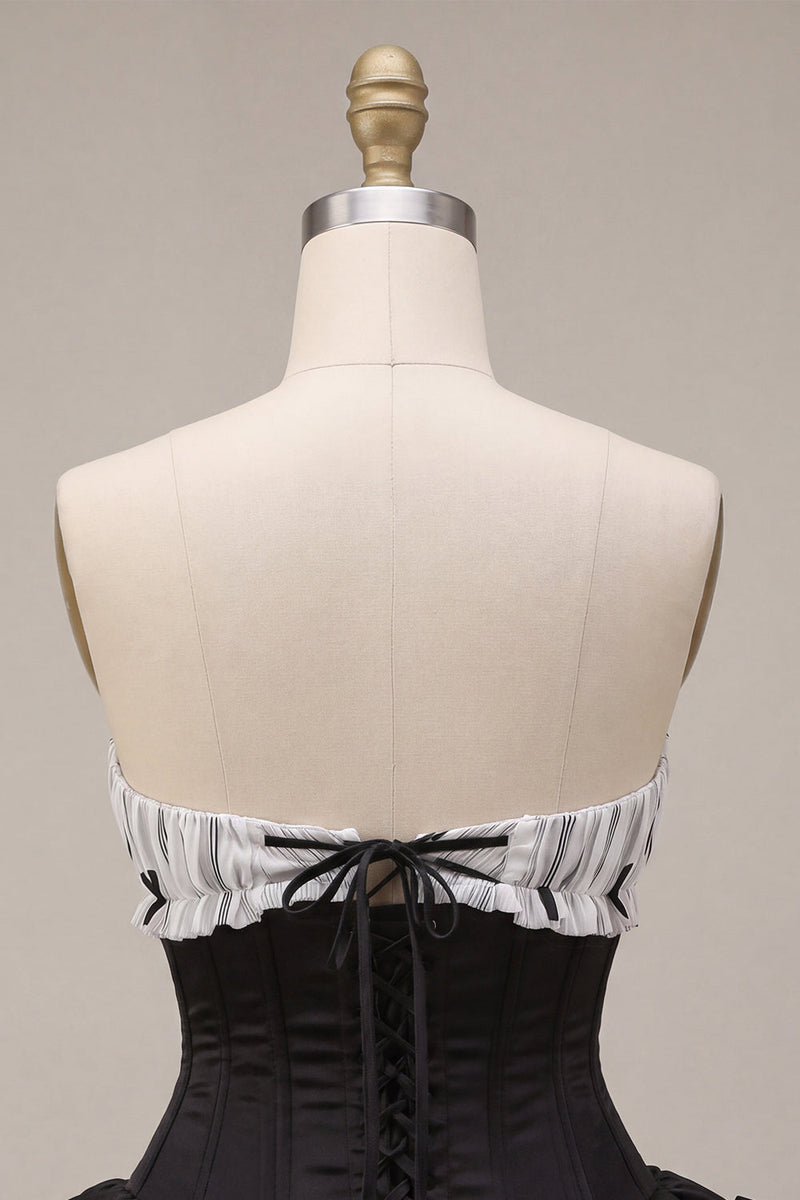 Laden Sie das Bild in den Galerie-Viewer, Schwarzes Satin-A-Linie, trägerloses, gestuftes Rüschen-Korsett-Homecoming-Kleid mit Spitze hinten