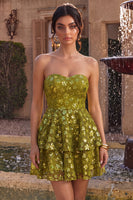 Laden Sie das Bild in den Galerie-Viewer, Olivfarbenes A-Linien gestuftes, trägerloses Pailletten-Kurzes Homecoming-Kleid