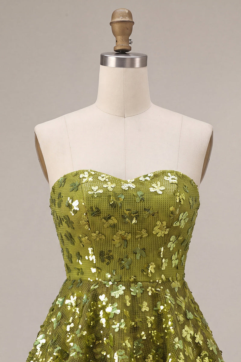 Laden Sie das Bild in den Galerie-Viewer, Olivfarbenes A-Linien gestuftes, trägerloses Pailletten-Kurzes Homecoming-Kleid