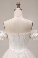 Laden Sie das Bild in den Galerie-Viewer, Elfenbeinfarbenes A-Linien-Korsett-Satin-Homecoming-Kleid mit Rüschen