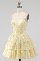 Laden Sie das Bild in den Galerie-Viewer, Daffodil A-Linie gestufte Rüschen Kurzes Homecoming-Kleid mit Blumenstickerei