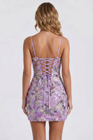 Laden Sie das Bild in den Galerie-Viewer, Lilac Bodycon Blumenstickerei Pailletten Kurzes Homecoming-Kleid mit Schnürung hinten