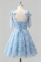Laden Sie das Bild in den Galerie-Viewer, Hellblaues A-Linien mit Schleifenträgern – Blumenperlen-Homecoming-Kleid mit Schnürung hinten