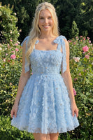 Laden Sie das Bild in den Galerie-Viewer, Hellblaues A-Linien mit Schleifenträgern – Blumenperlen-Homecoming-Kleid mit Schnürung hinten