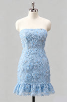 Laden Sie das Bild in den Galerie-Viewer, Hellblaues, bodycon, trägerloses, gerüschtes Blumenperlen-Homecoming-Kleid mit Schnürung hinten