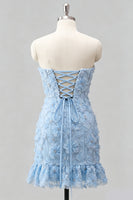 Laden Sie das Bild in den Galerie-Viewer, Hellblaues, bodycon, trägerloses, gerüschtes Blumenperlen-Homecoming-Kleid mit Schnürung hinten