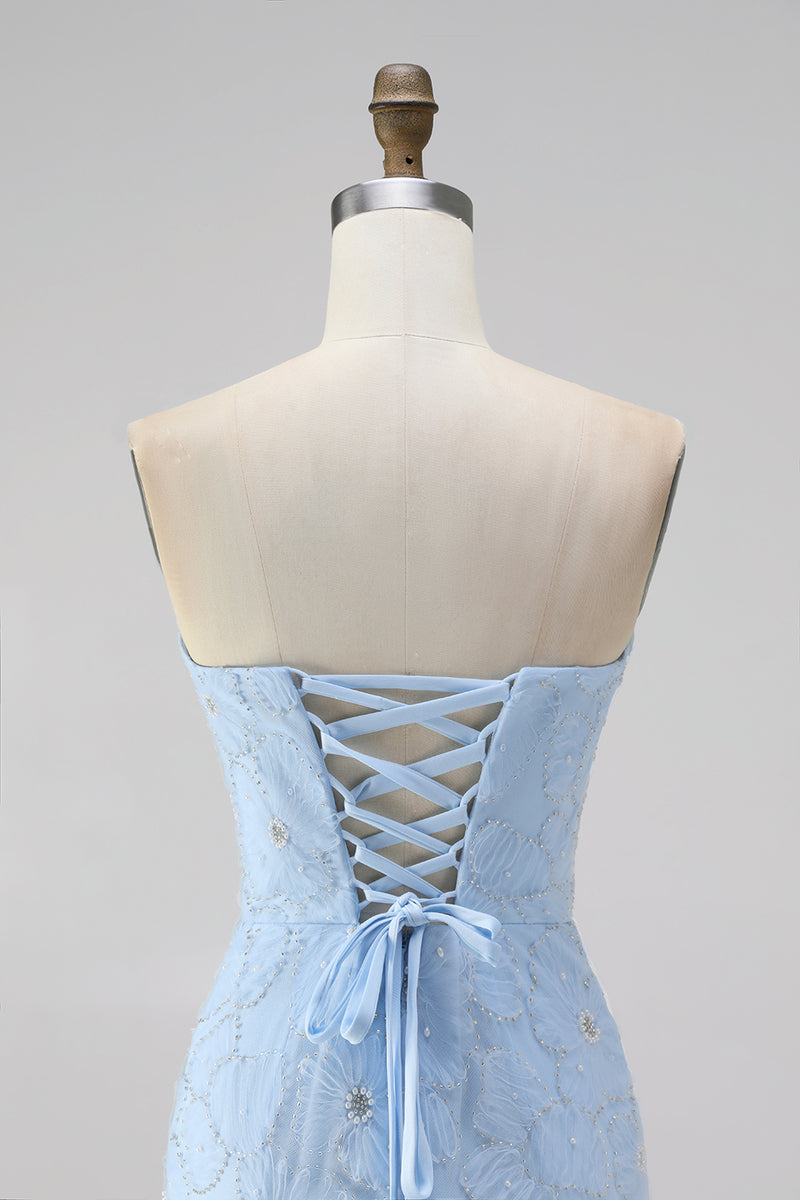 Laden Sie das Bild in den Galerie-Viewer, Hellblaues Bodycon Trägerloses Gerüschtes Blumenperlen Kurzes Abendkleid mit Schnürung