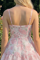 Laden Sie das Bild in den Galerie-Viewer, Rosa gestuftes A-Linien-Blumen-Spaghetti-Trägerkleid mit Homecoming-Kleid mit Rüschen