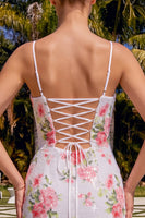 Laden Sie das Bild in den Galerie-Viewer, Glitzerndes weißes Bodycon Spaghetti-Träger mit Blumenpailletten – Homecoming-Kleid mit Schnürung auf dem Rücken