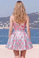 Laden Sie das Bild in den Galerie-Viewer, Glitzerndes pinkes A-Line-Trägerloses Pailletten-Homecoming-Kleid mit Schleife