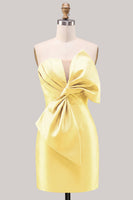 Laden Sie das Bild in den Galerie-Viewer, Blaues satinfarbenes, strapless gerafftes, enges Homecoming-Kleid mit Schleife